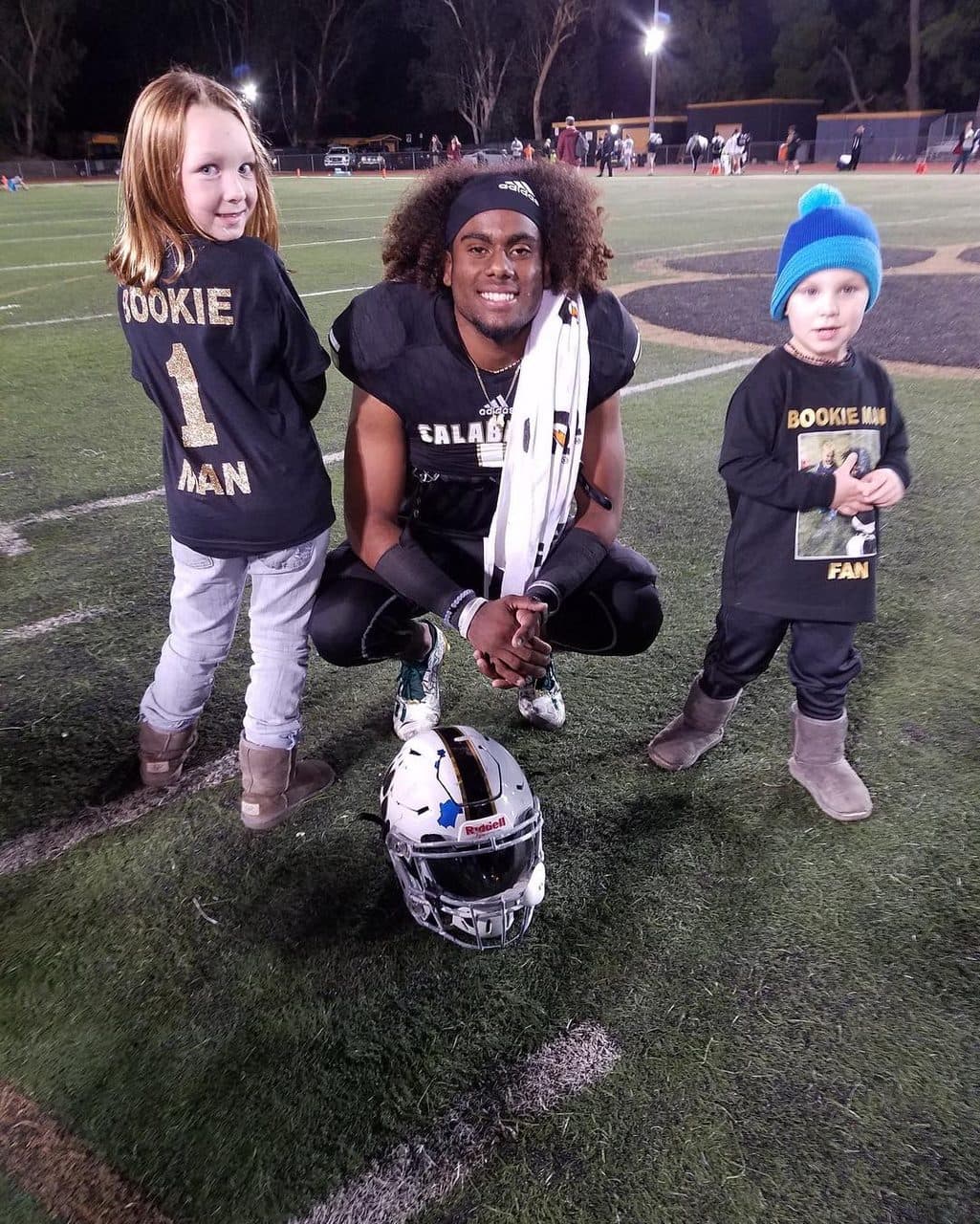 Calabasas, Friday night — the youngest fans showed up in custom shirts.